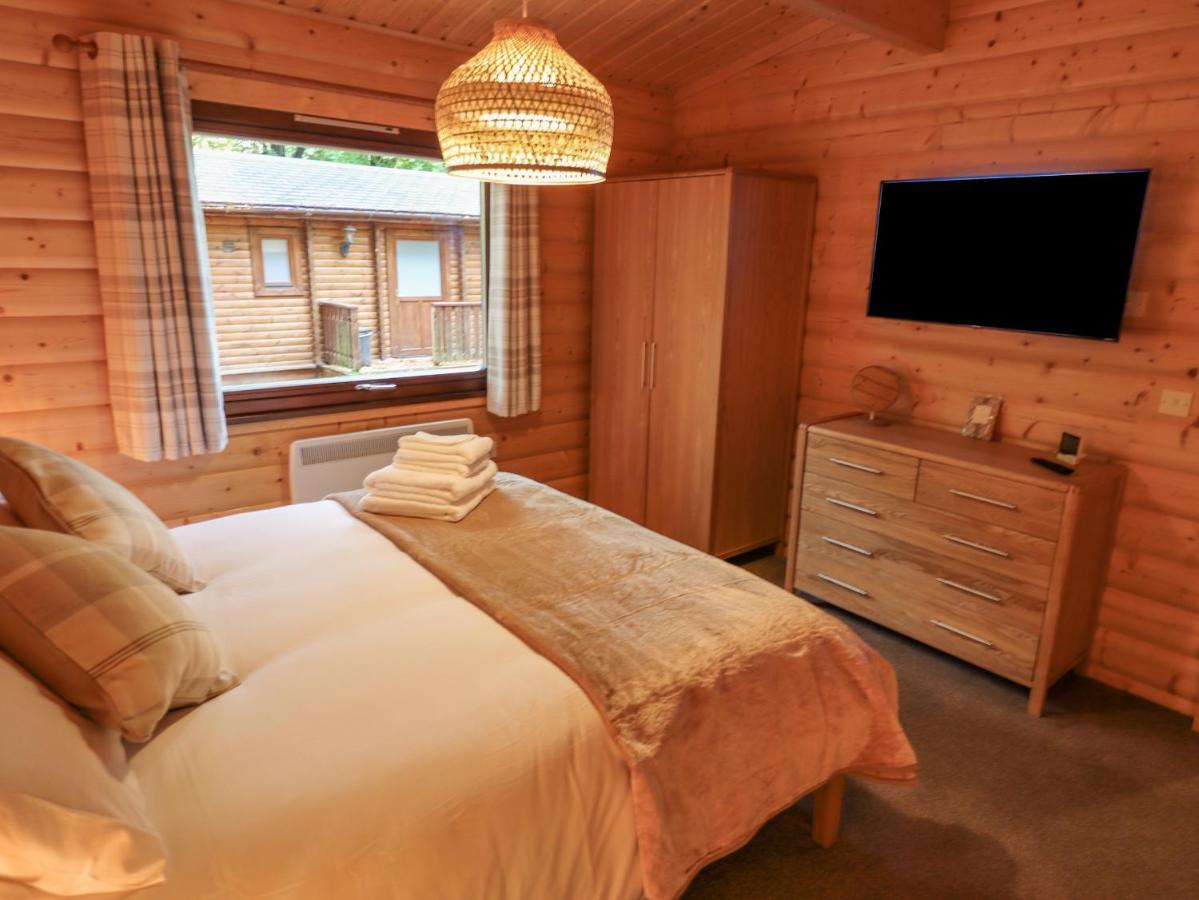Leafy Hollow Lodge Louth  Bagian luar foto