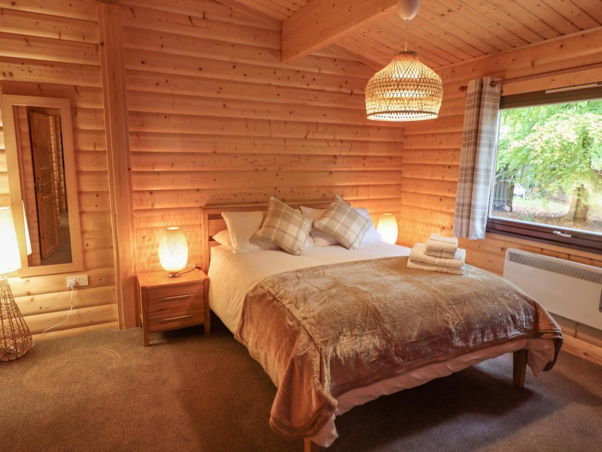 Leafy Hollow Lodge Louth  Bagian luar foto