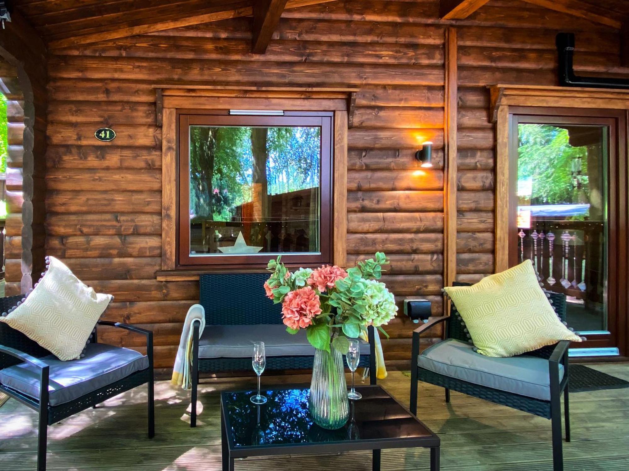 Leafy Hollow Lodge Louth  Bagian luar foto
